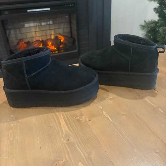 UGG Shoes - Platform uggs